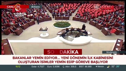 Yeni bakanlar yemin ediyor