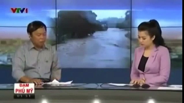 Haber anlatırken cep telefonu çalan spiker abinin yaşadıkları