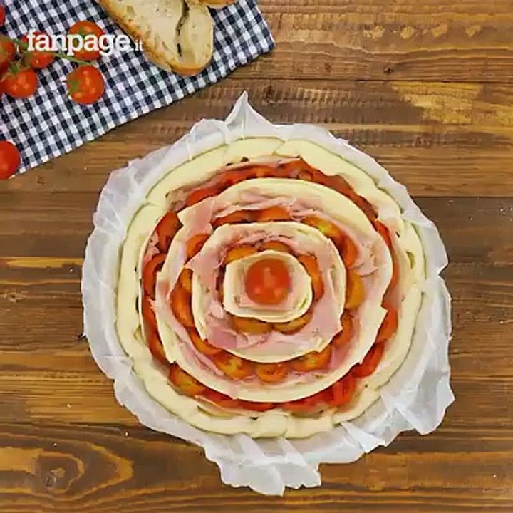 Pochi e semplici ingredienti per preparare questa torta salata!Delizierete proprio tutti!