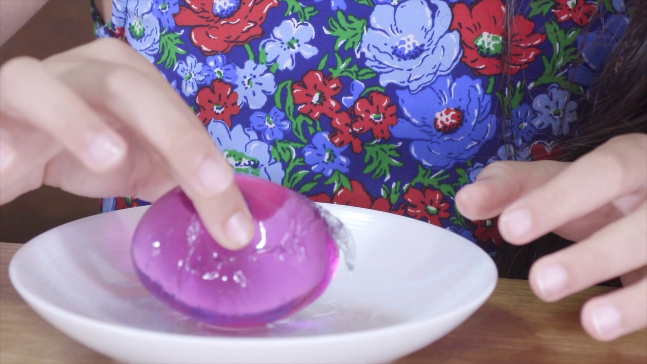 水をつかんで食べてみる? - How to make Balloon Jelly 「つかめる！ふしぎ玉」を10個使って大きい玉を作ったよ