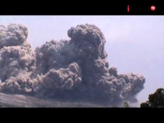 Abu Vulkanik Sinabung Menghujani 3 Kecamatan - iNews Petang 19/06