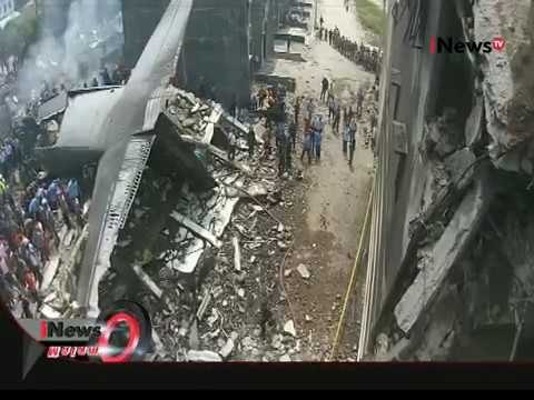 Detik-Detik Jatuhnya Pesawat Hercules C130 Yang Terekam Oleh Warga - iNews Malam 30/06