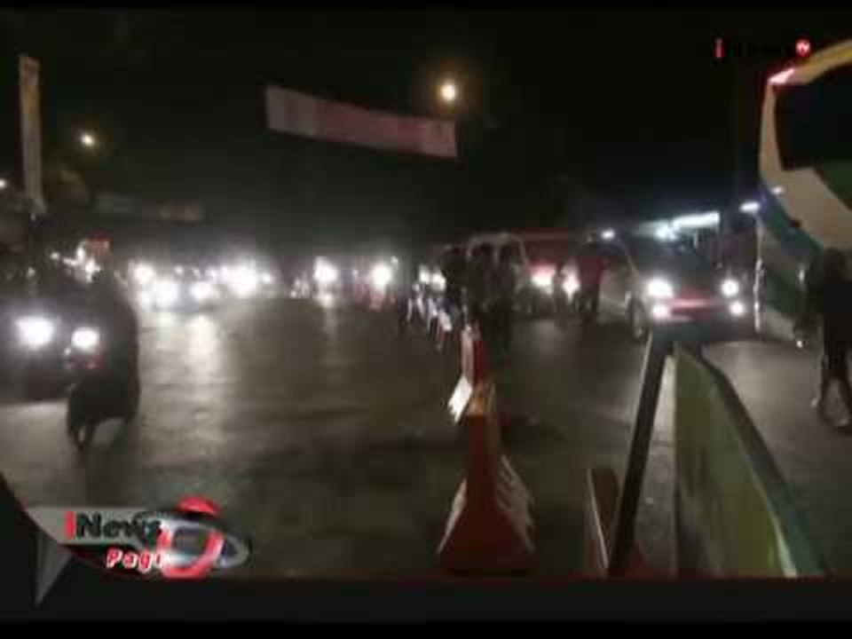 Jalur Nagrek Padat Kendaran Pemudik, Titik Kemacetan Di Pasar Limbangan Dan Lewo - iNews Pagi 16/07