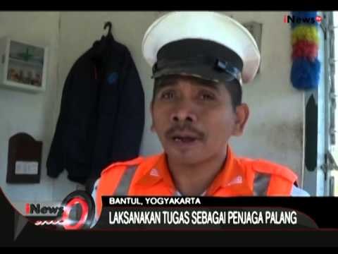 Tetap Bekerja Meski Hari Lebaran, Penjaga Pintu Perlintasan Kereta - iNews Siang 17/07