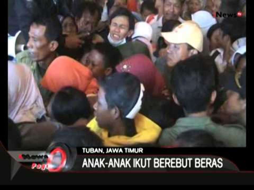Bakti Sosial, Warga Antri Berkali-kali Di klenteng Agar Dapat Beras Gratis, Tuban - iNews Pagi 28/07