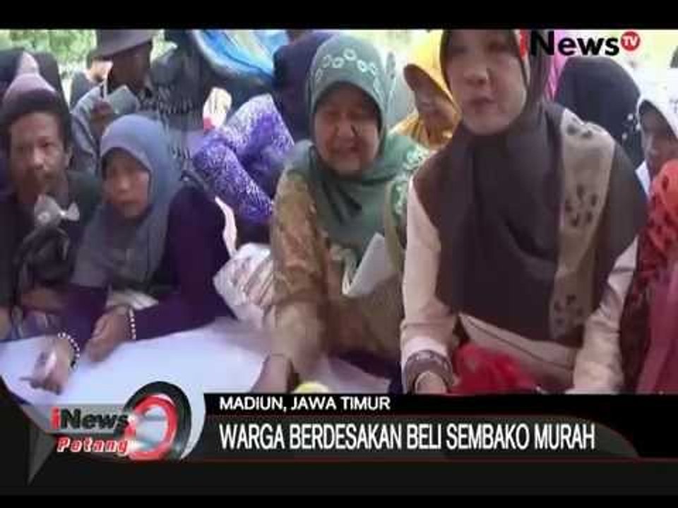 Warga Berdesakan Beli Sembako Murah - iNews Petang 12/08