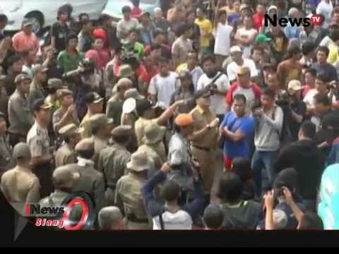 Warga Kampung Pulo Unjuk Rasa Sejak Pagi - iNews Siang 20/08