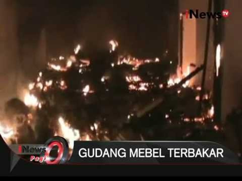 Kebakaran Gudang Mebel Akibat Korsleting Listrik - iNews Pagi 20/08