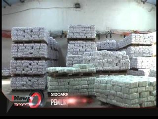 Polisi Grebeg Gudang Garam, Diduga Terlibat Kartel Garam Impor, Sidoarjo - iNews Malam 26/08