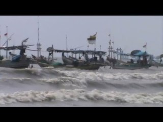 Angin Kencang Dan Tingginya Air Laut, Nelayan Melaut Hanya Pagi Hari - iNews Pagi 31/08