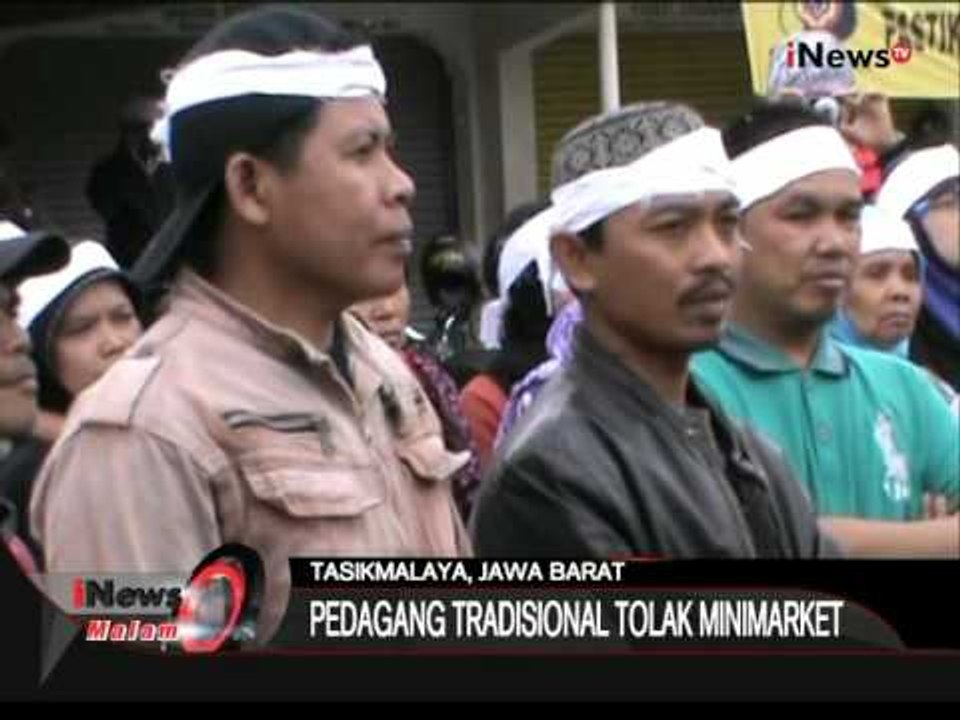 Ratusan Pedagang Pasar Tradisional Segel Minimarket Di Tasikmalaya, Jabar - iNews Malam 15/09