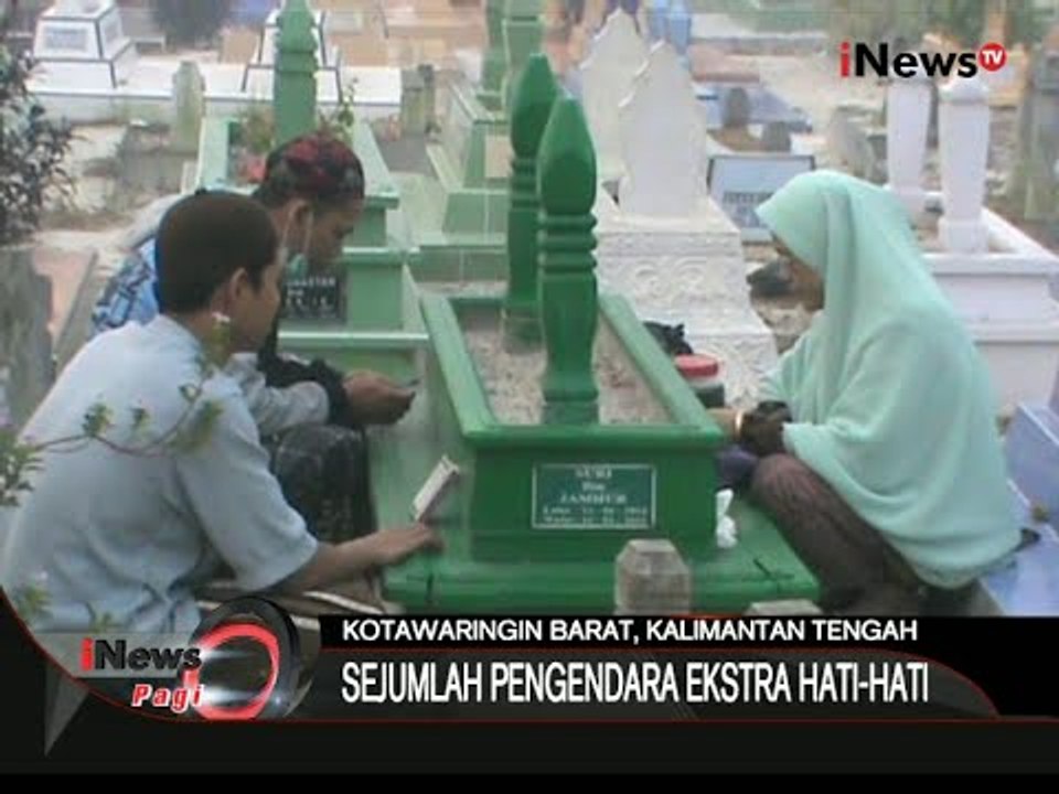 Meski Dilanda Kabut Asap, Warga Pangkalan Bun Tetap Nyekar Ke Makam - iNews Pagi 29/09