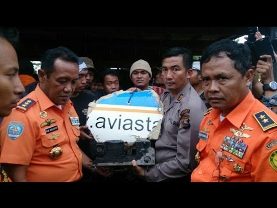 Puing Pesawat Aviastar Berhasil Dievakuasi Tim SAR - iNews Pagi 07/10