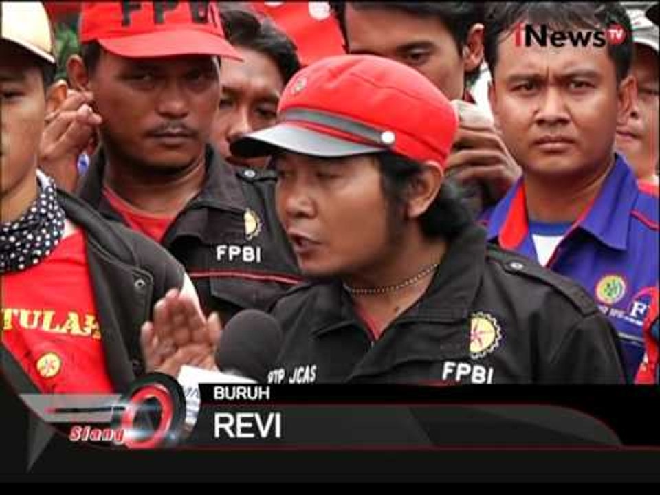 Live Report: Mogok Nasional Kawasan Industri Pulogadung, Buruh Tetap Tolak PP 78 - iNews Siang 25/11