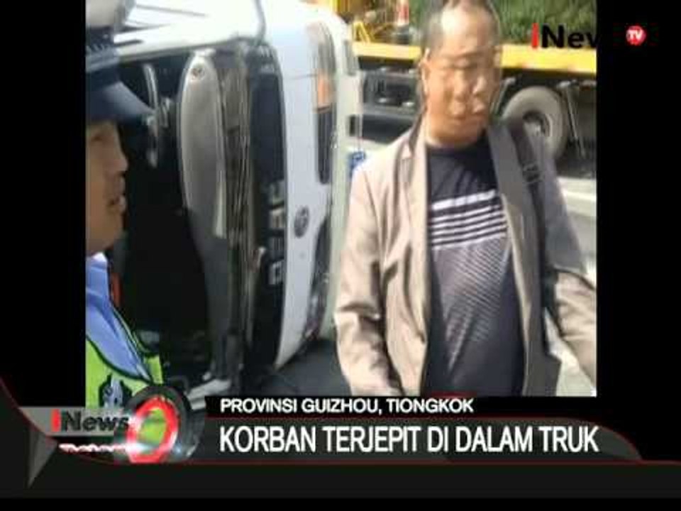 Tabrakan Antar Truk, 3 Orang Terjepit Dalam Mobil - iNews Malam 12/10