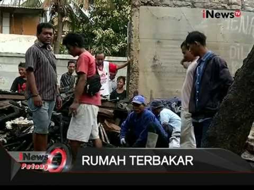 Pasca Kebakaran Di Pademangan, Warga Terus Berupaya Menyelamatkan Sisa Barang - iNews Petang 16/10