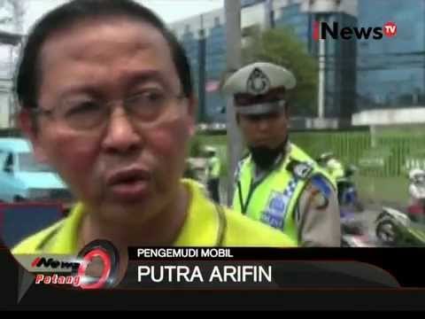 Tak Terima, Pengemudi Protes Ditilang Petugas - iNews Petang 27/10