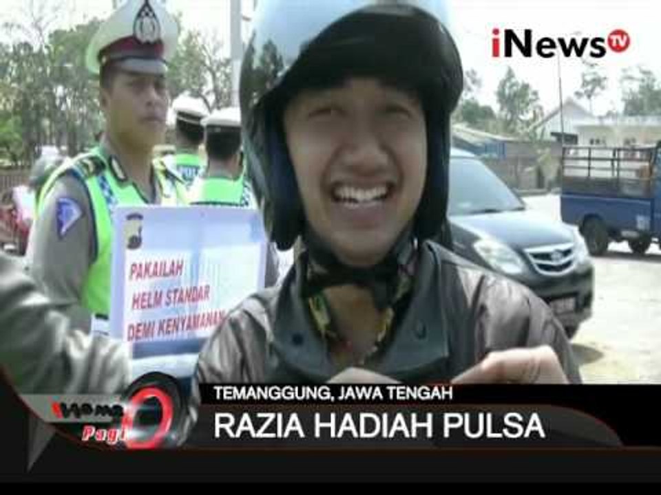 Razia Unik Ala Polres Temanggung, Tertib Lalu Lintas Berhadiah Pulsa - iNews Pagi 30/10