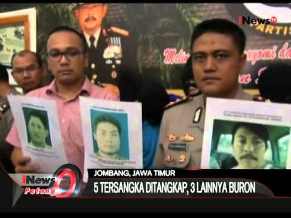 Satu Keluarga Terekam CCTV Saat Membobol Toko Handphone Di Jombang - iNews Petang 04/11