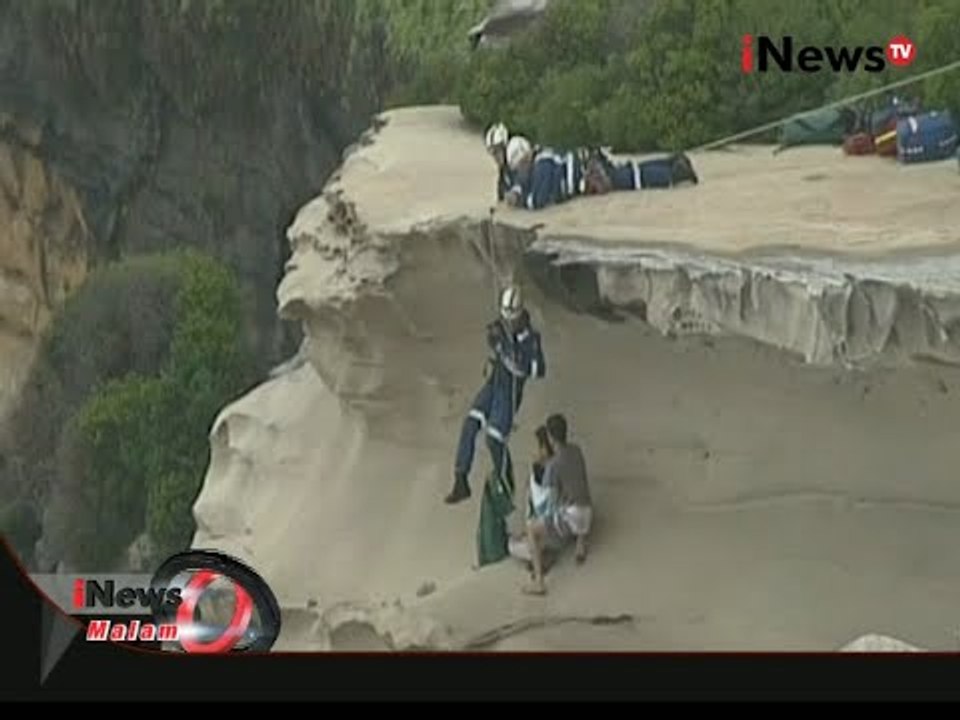 Upaya Penyelamatan 2 Pemuda Yang Terjebak Di Sela Tebing Setinggi 240 Meter - iNews Malam 08/11