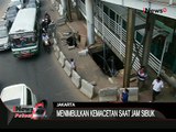 Jalan Ambles Di Jalan Jenderal Sudirman Menimbulkan Kemacetan Saat Jam Sibuk - iNews Petang 11/11