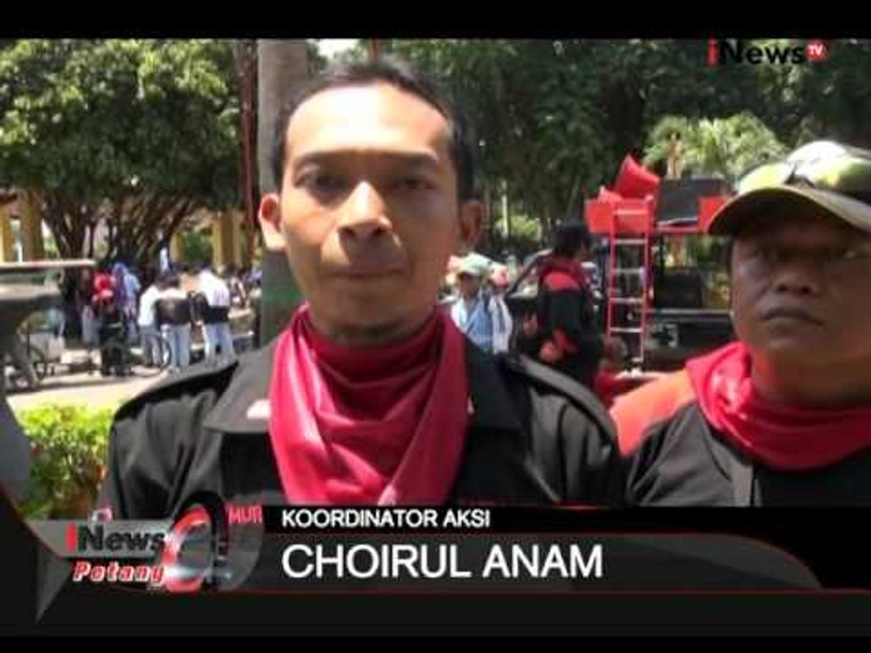 Protes Buruh Di Sidoarjo Desak Pemkab Naikkan UMK 2016 - iNews Petang 12/11