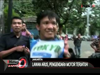 Télécharger la video: Razia Lalu Lintas, Pengendara Motor Terjatuh - iNews Petang 13/11