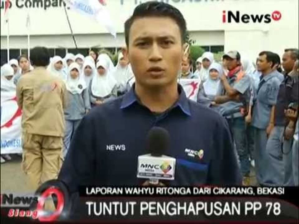 Live Report: Situasi Unjuk Rasa Ribuan Buruh Di Cikarang, Bekasi - iNews Siang 24/11