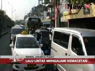 Akibat Korsleting Listrik Kabel Mesin Sebuah Mobil Sedan Terbakar - Jakarta Today 01/12