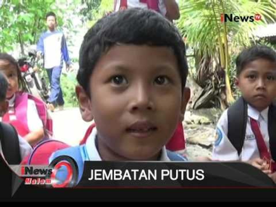 Pasca Putusnya Jembatan Gantung Di Demak, Warga Terpaksa Sebrangi Sungai - iNews Malam 30/11