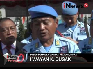 Petugas Kementerian Hukum Dan HAM Memusnahan Ratusan HP Di Lapas Cipinang - iNews Petang 23/12