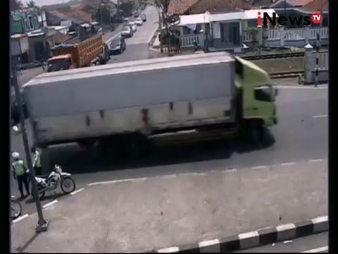 Pantauan Arus Lalu Lintas Di Pejagan, Brebes - iNews Siang 24/12