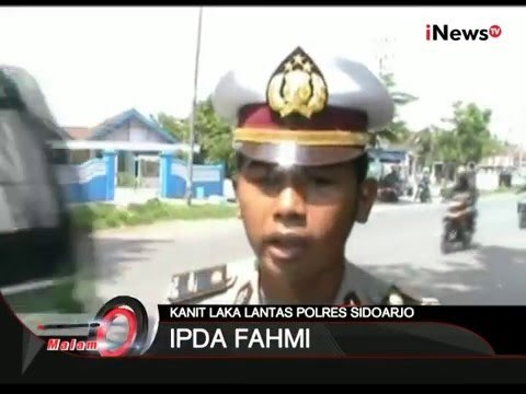 Ditabrak Dari Belakang, Sebuah Sepeda Motor Terlindas Sebuah Truk Di Sidaoarjo - iNews Malam 28/12