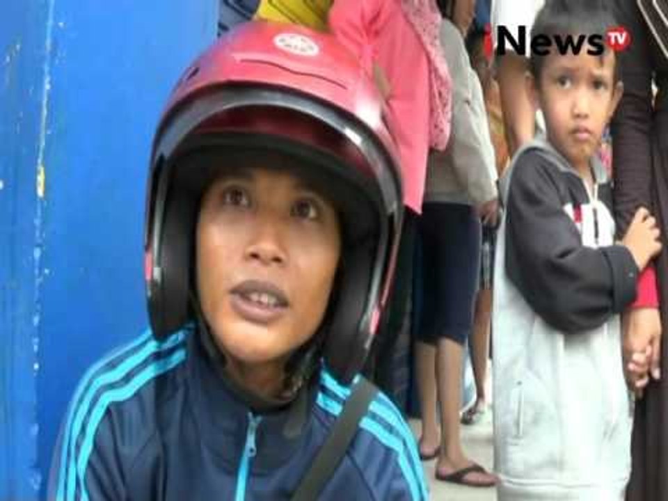 Ugal Ugalan, Angkot Tabrak Motor Dan Reklame - Jakarta Today 29/12