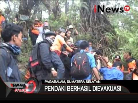 Seorang Pendaki Terjatuh Saat Mendaki Gunung Dempo - iNews Siang 30/12