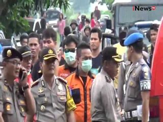 Download Video: Tim Densus 88 Mabes Polri geledah rumah kos terduga teroris di Solo, Jateng - iNews Pagi 31/12