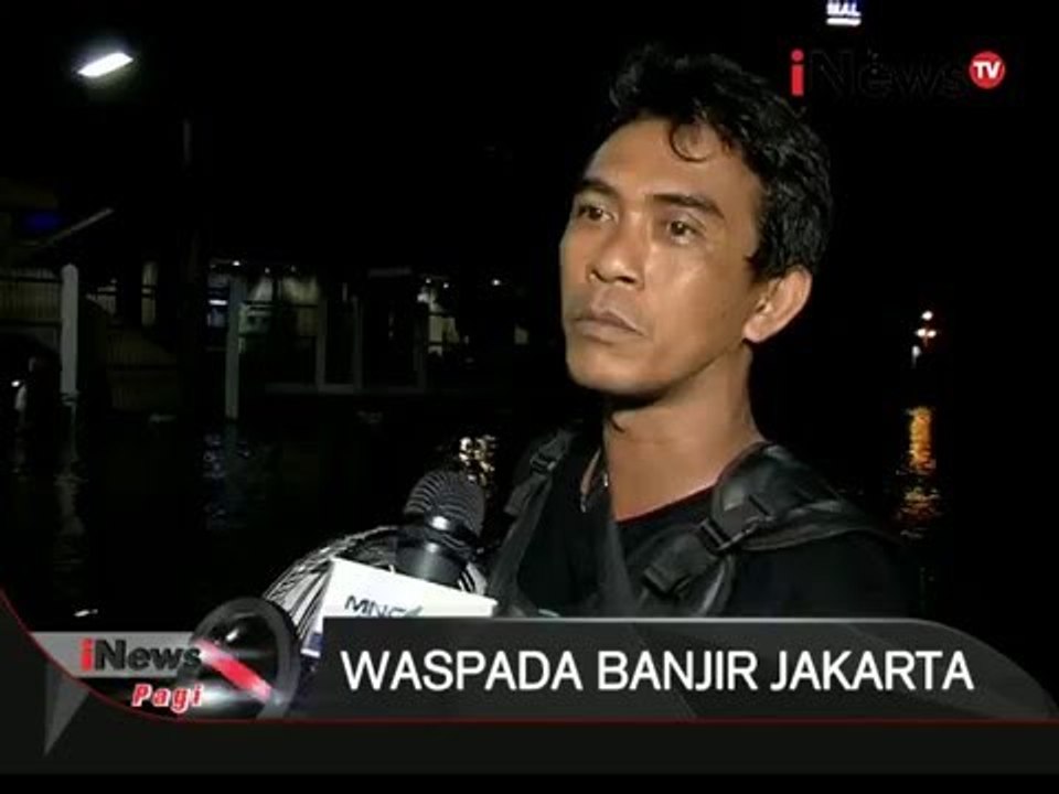 Hujan deras membuat beberapa ruas jalan di Jakarta terendam banjir - iNews Pagi 31/12