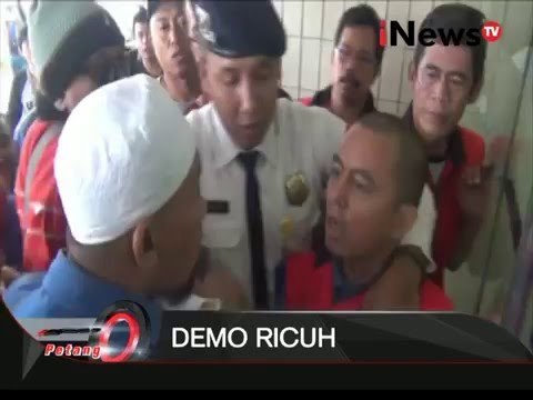Demo Ricuh, Karyawan JICT Blokir Kantor Pelindo II - iNews Petang 28/12