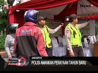 Petugas Menyiapkan Parkiran Saat Car Free Night - iNews Petang 31/12