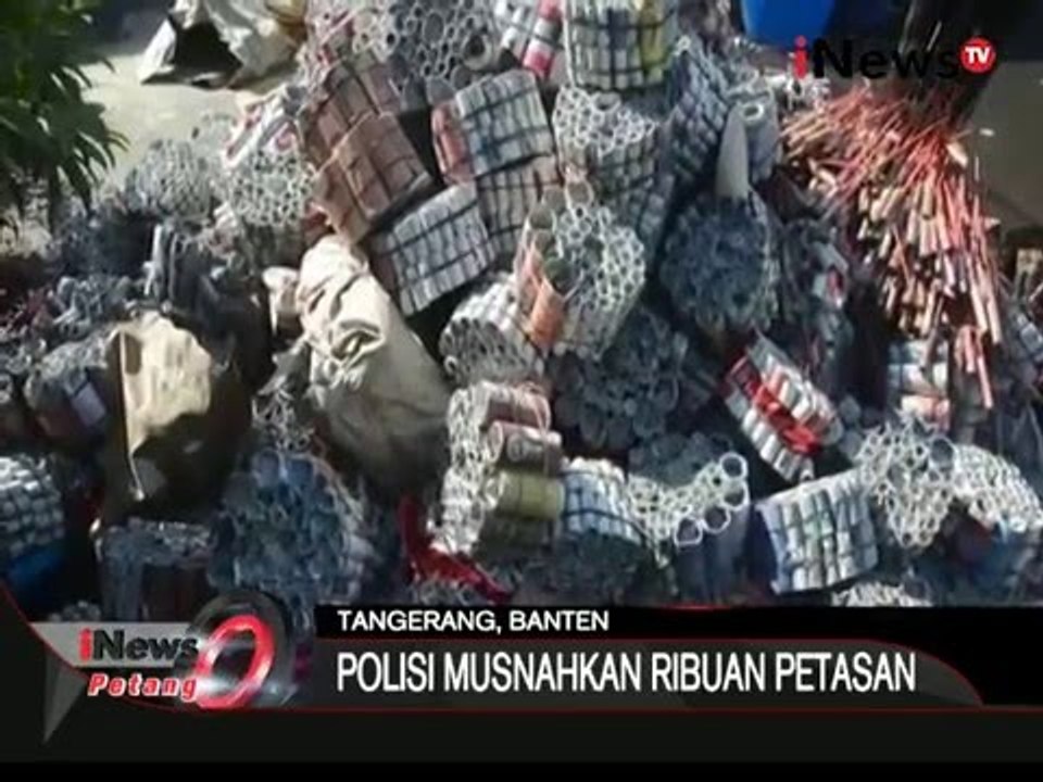 Polresta tangerang musnahkan ribuan ton petasan berdaya ledak tinggi - iNews Petang 01/01