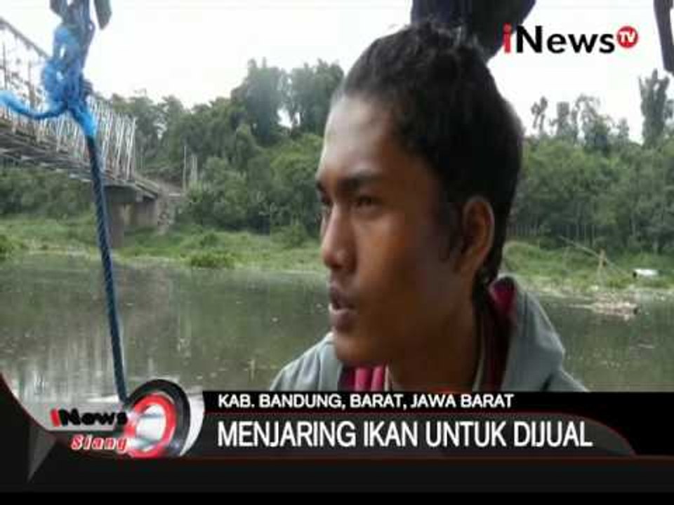Seorang remaja tinggal digubuk terapung di sungai citarum untuk menjaring ikan - iNews Siang 06/01