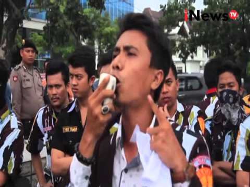 Mahasiswa unjuk rasa di depan kantor gubernur, tuntut pencopotan kadisduk sumut - iNews Malam 05/01