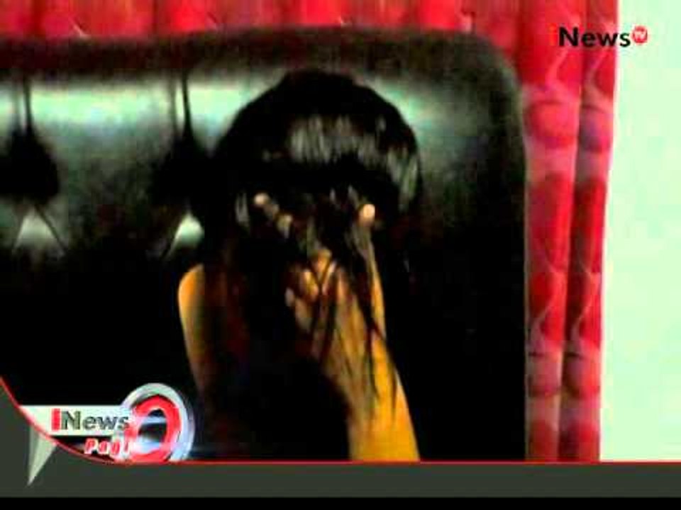 Janda mesum digrebeg warga sedang berduaan bersama petugas panwaslu - iNews Pagi 08/01