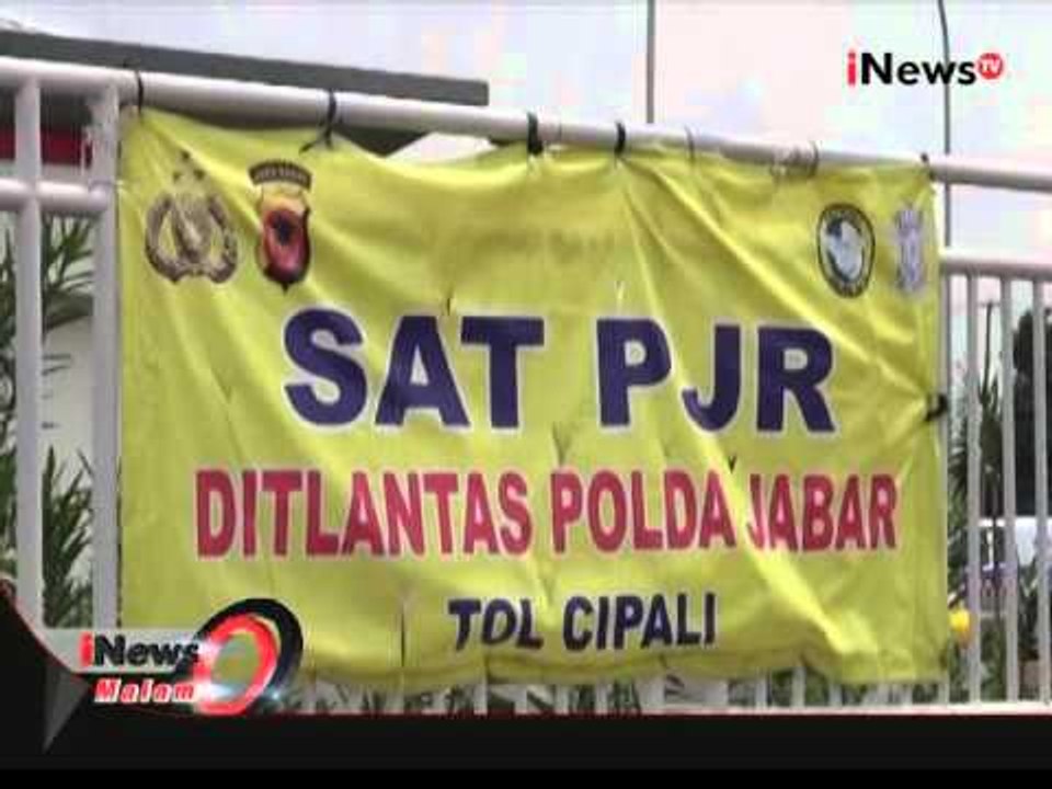 Diduga supir mengantuk, truk mebel tabrak truk bermuatan pasir di tol Cipali - iNews Malam 11/01