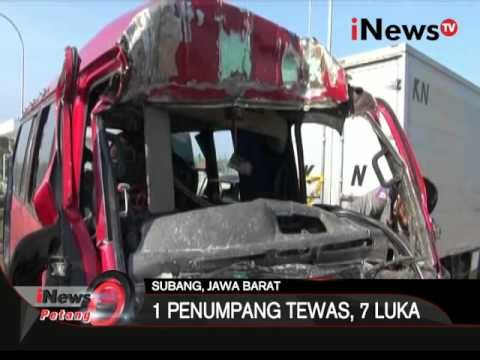 Kecelakaan maut di tol Cipali, minibus tabrak truk - iNews Petang 11/01