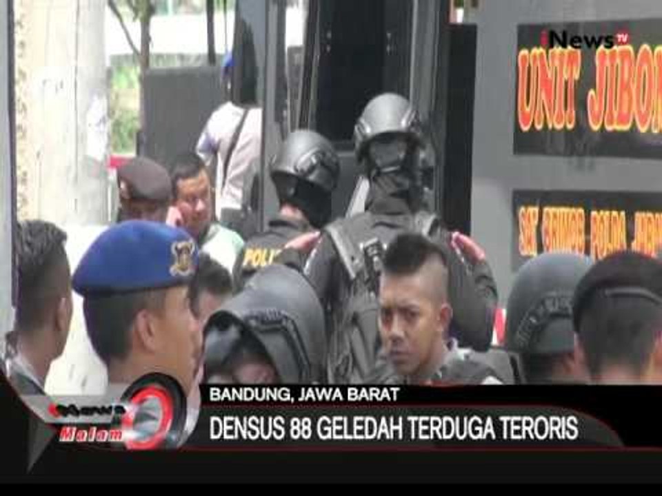 Diduga terlibat ISIS, Densus 88 geledah rumah terduga teroris UB - iNews Malam 12/01