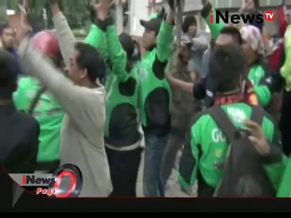 Bentrok ojek online dengan ojek pangkalan di Depok dipicu masalah penumpang - iNews Pagi 19/01