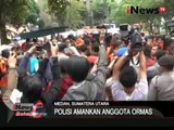 Bentrok antar ormas di medan, polisi amankan anggota yang membawa senjata tajam - iNews Malam 31/01