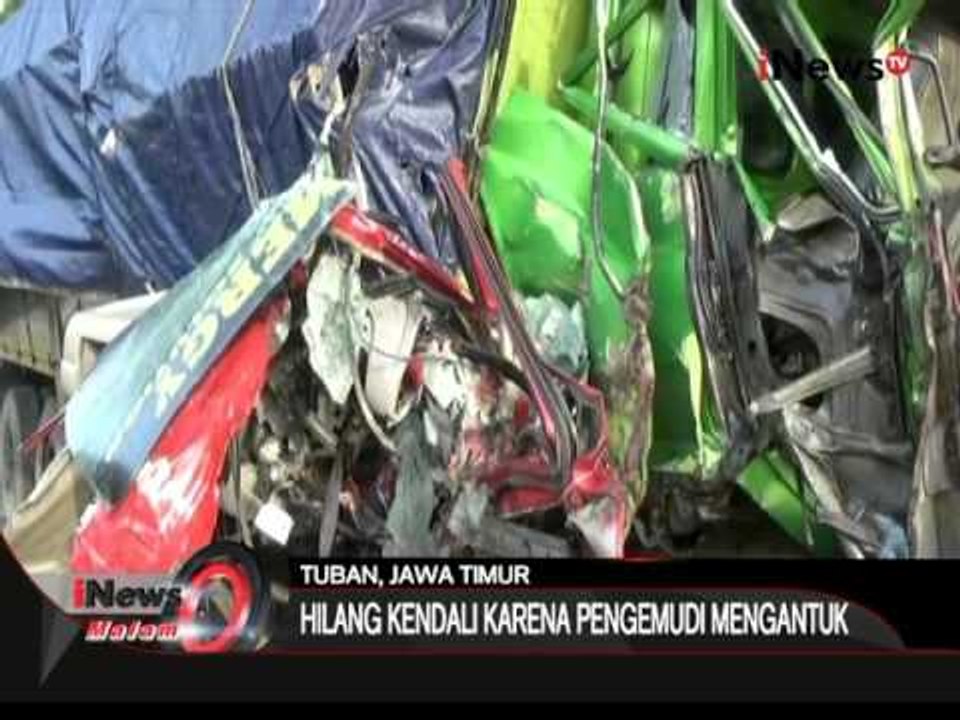 Diduga supir mengantuk, 2 truk tabrakan di Tuban, 1 orang tewas - iNews Malam 01/02