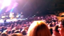 Johnny Hallyday enflamme le Zénith de Toulouse (2012) : Revivez l'intensité de ce concert légendaire qui a marqué les esprits !